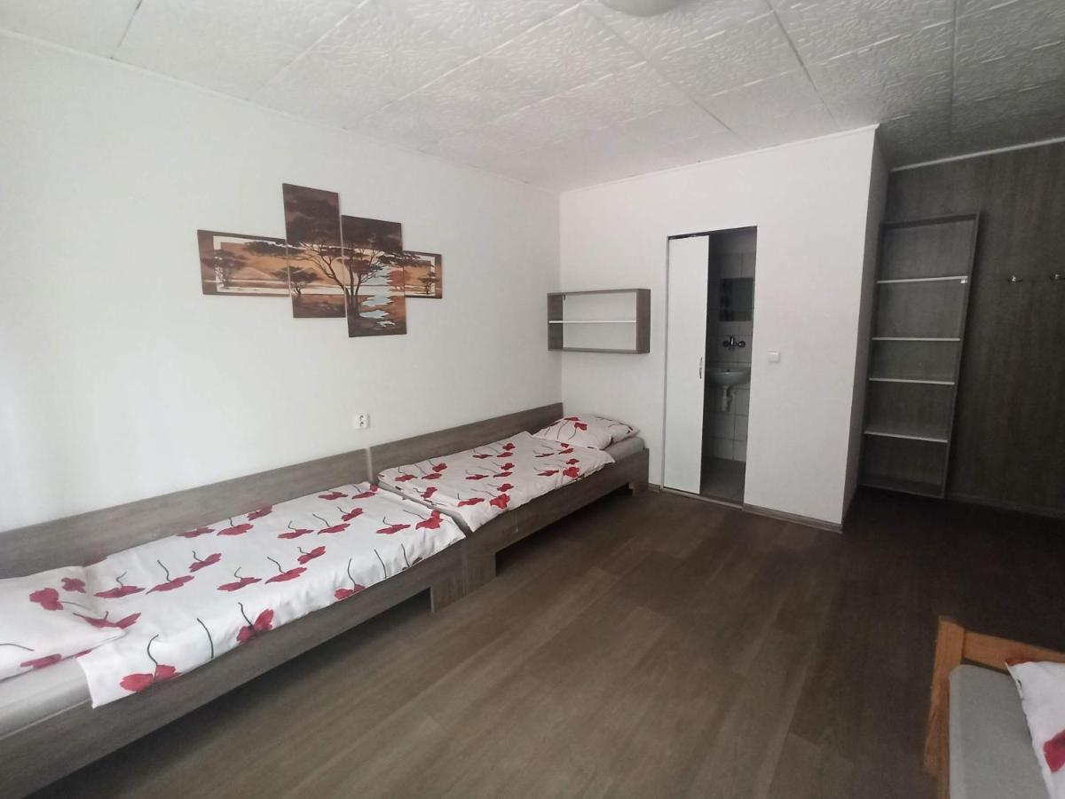 Motel Sofer Volkovce Eksteriør billede